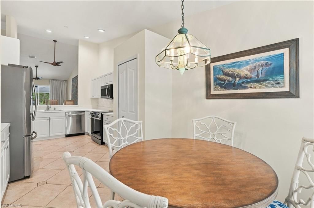 5253 Whitten Dr, Naples, FL 34104 Photo