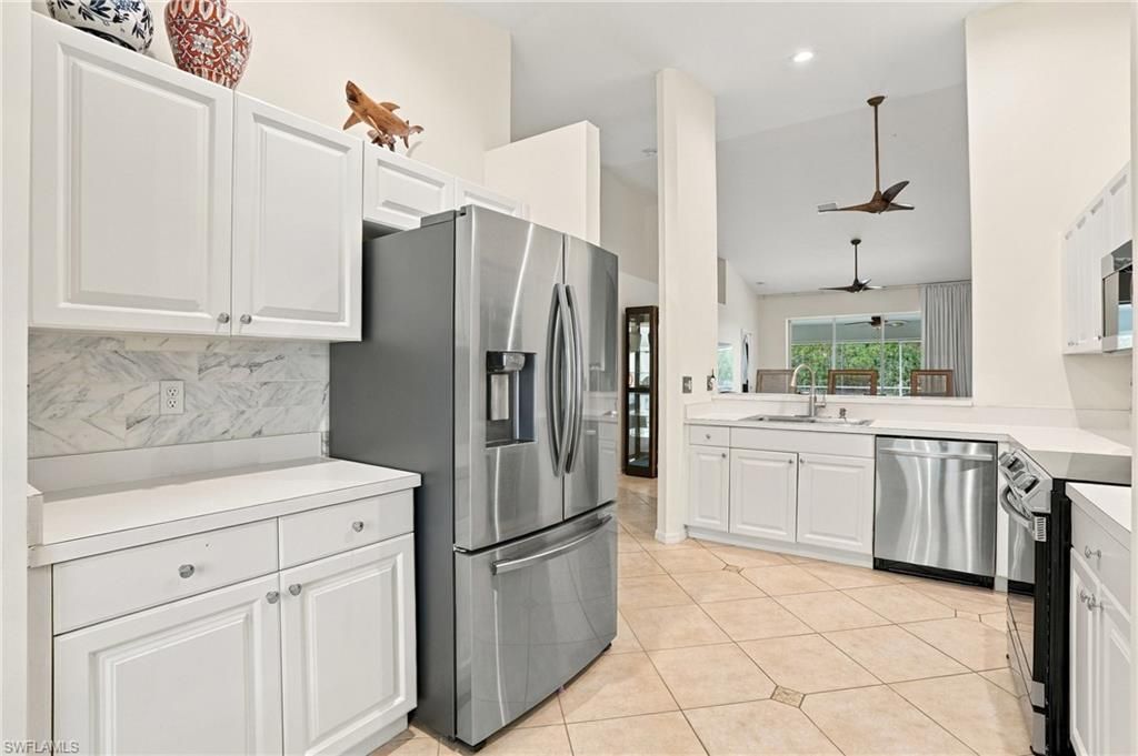 5253 Whitten Dr, Naples, FL 34104 Photo