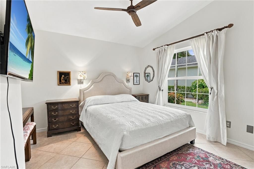 5253 Whitten Dr, Naples, FL 34104 Photo