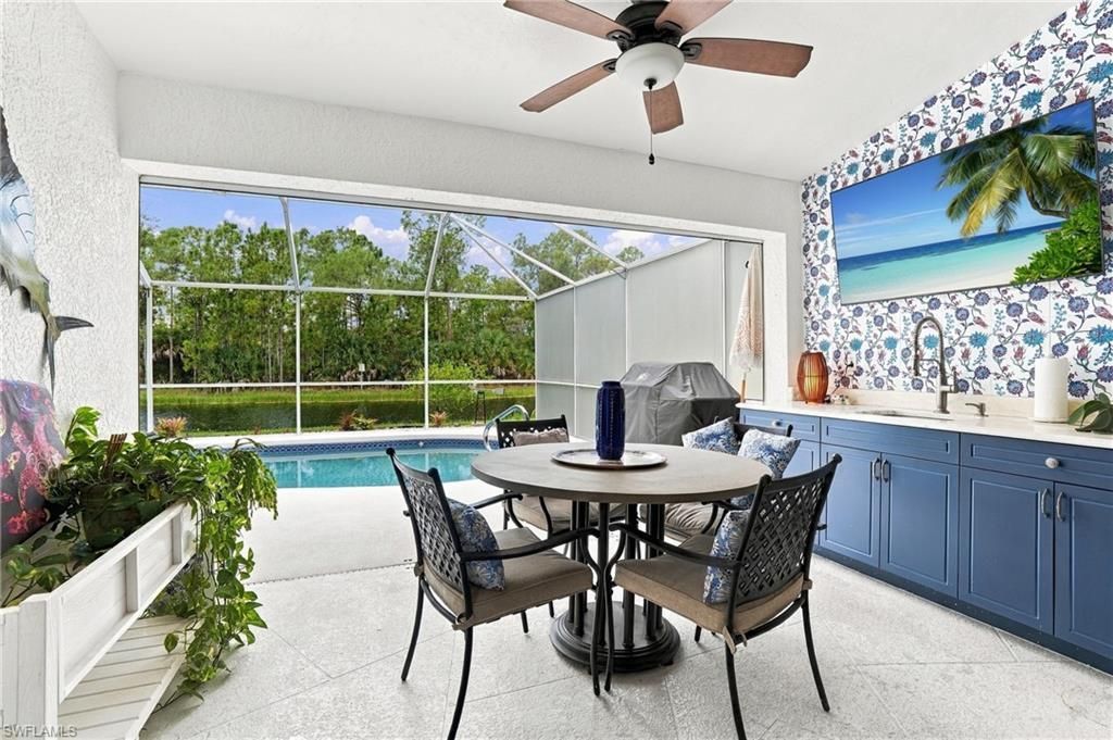 5253 Whitten Dr, Naples, FL 34104 Photo