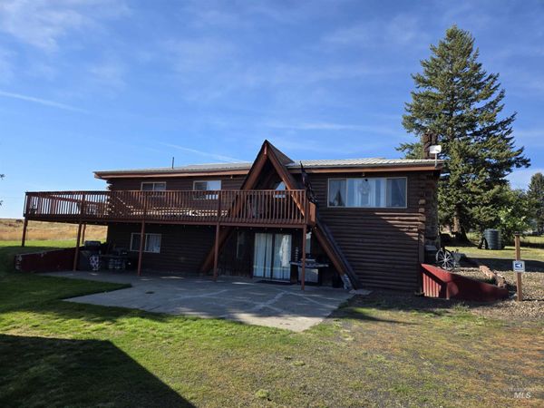 215 Camas Ln, Craigmont, ID 83523