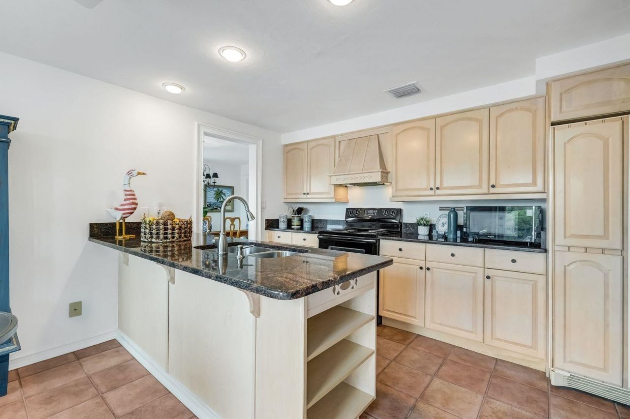 17036 Marina Cove Ln, Fort Myers, FL 33908 Photo