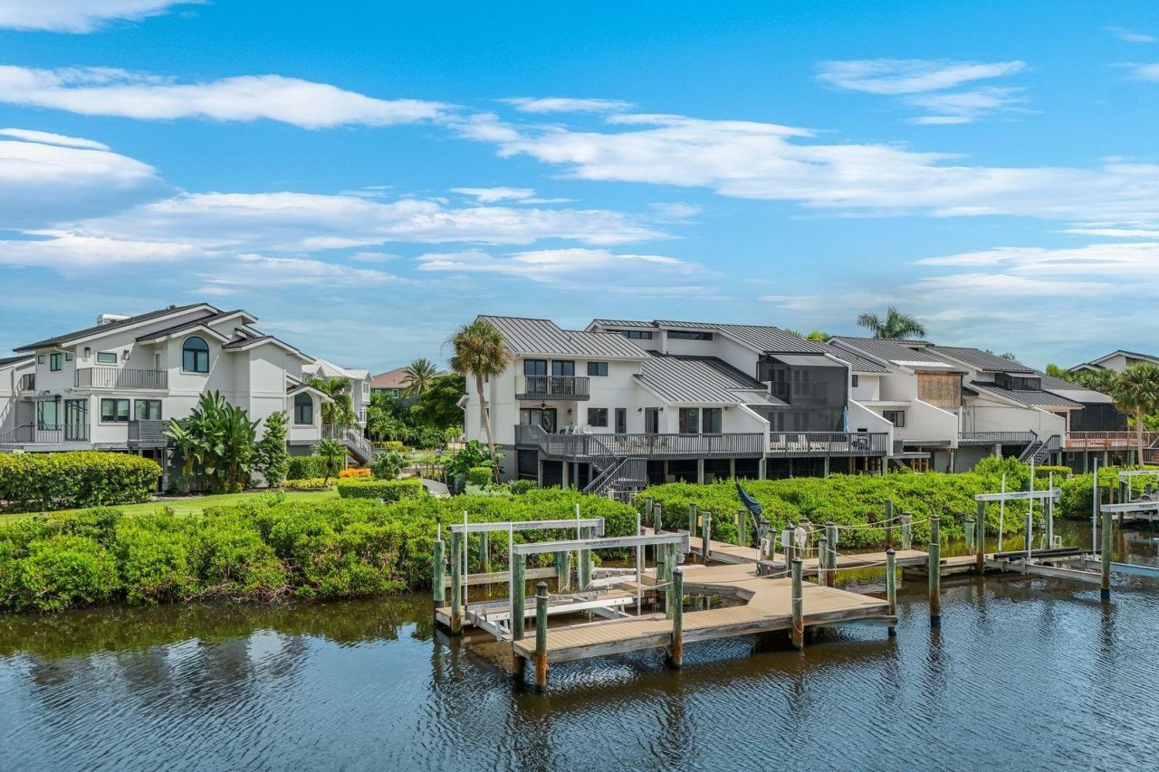 17036 Marina Cove Ln, Fort Myers, FL 33908 Photo