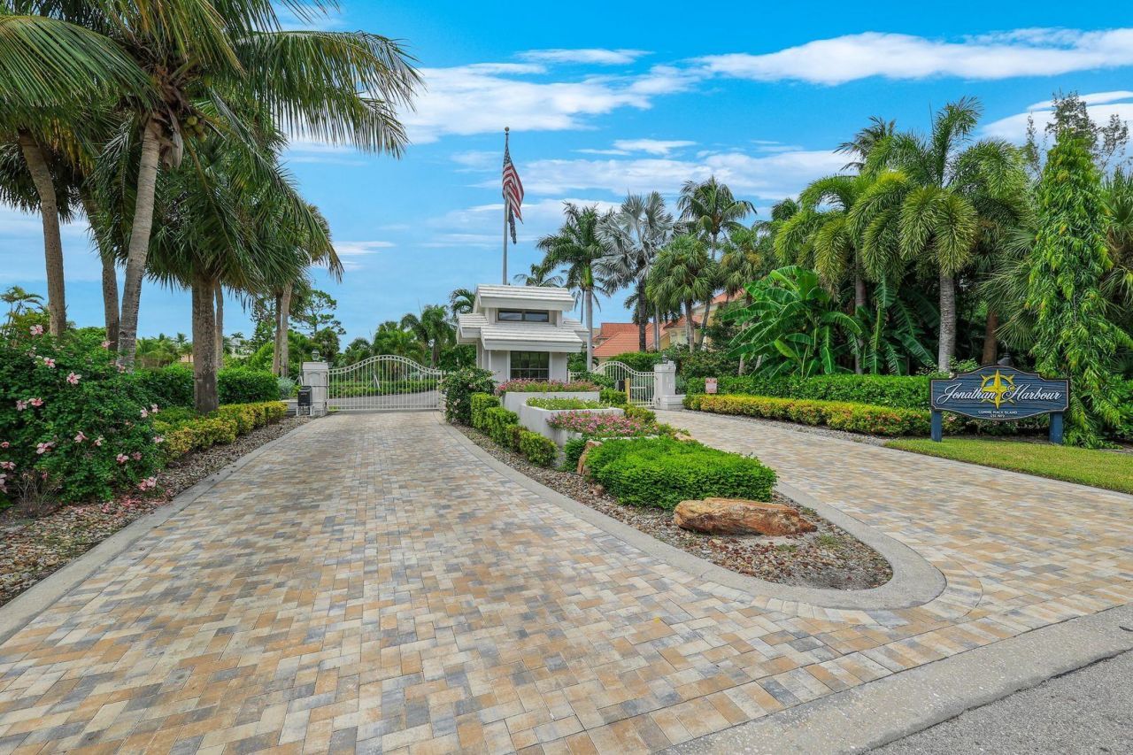 17036 Marina Cove Ln, Fort Myers, FL 33908 Photo