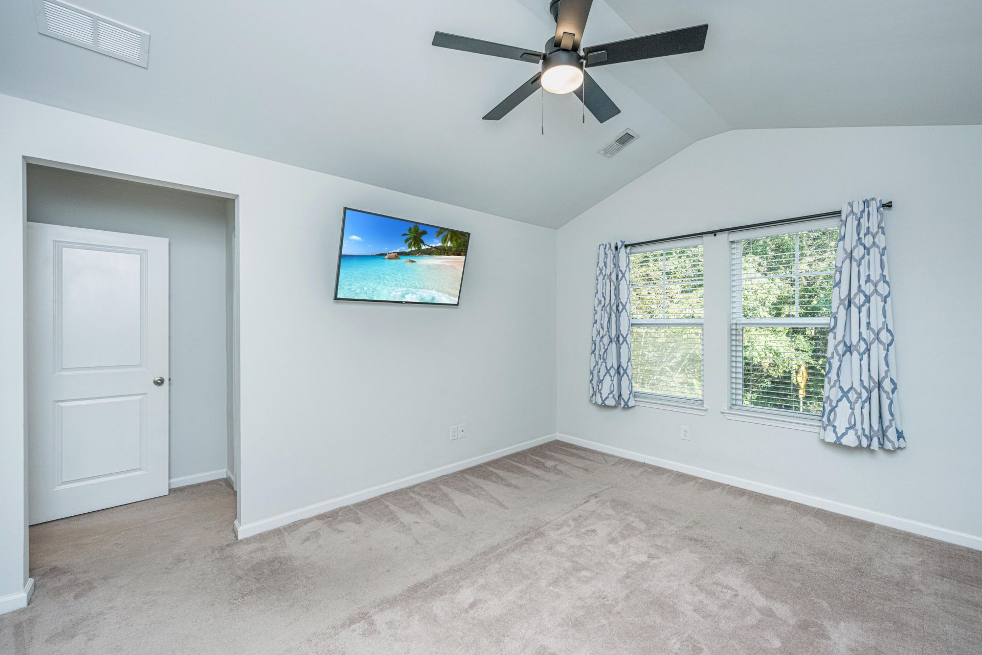 4977 Hay Bale Court Photo 14