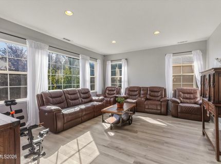 6726 Runnymede Drive, Sparks, NV 89436 Photo