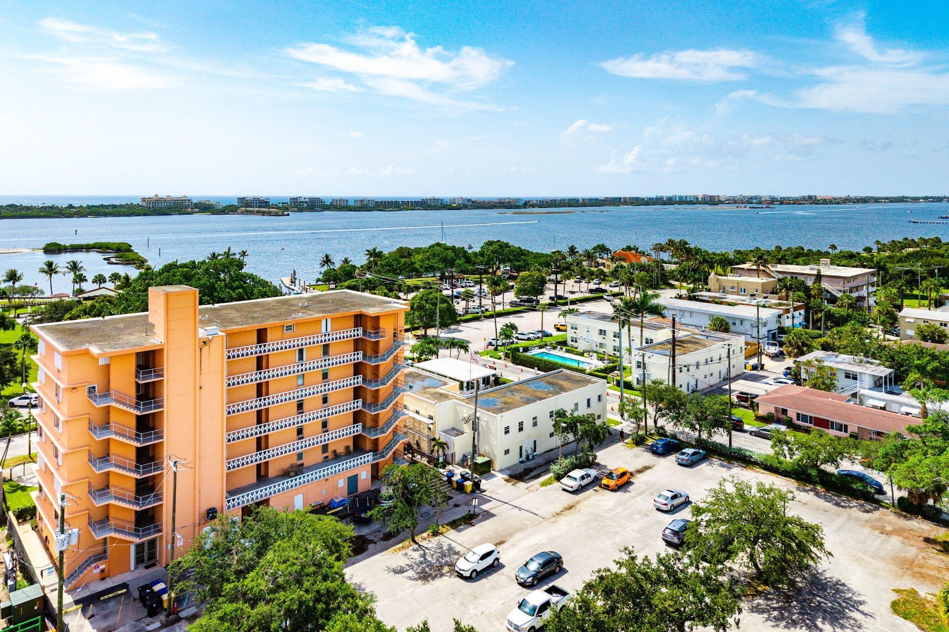 15 S Golfview Road, Unit 206, Lake Worth Beach, FL 33460 Photo