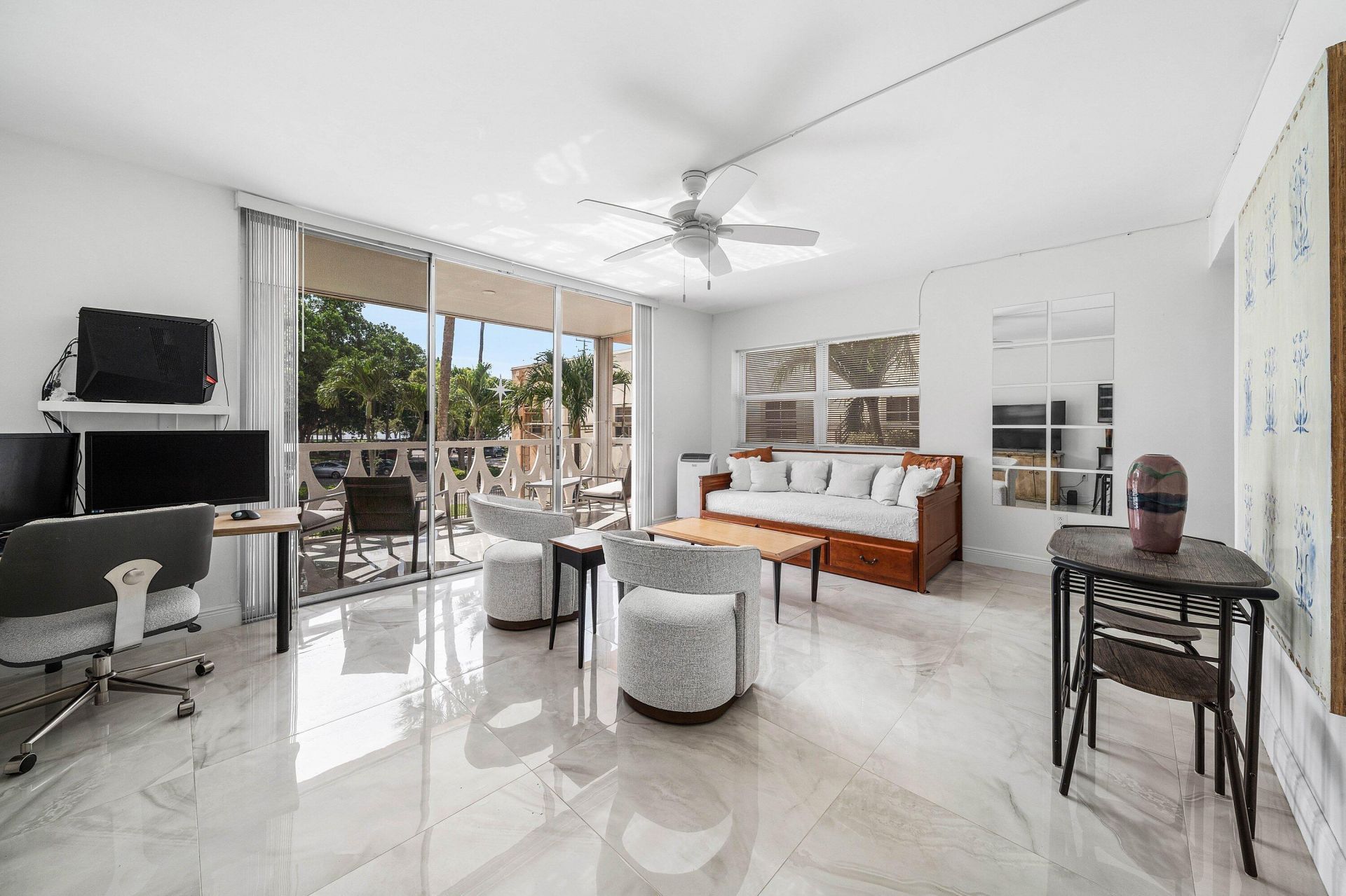 15 S Golfview Road, Unit 206, Lake Worth Beach, FL 33460 Photo