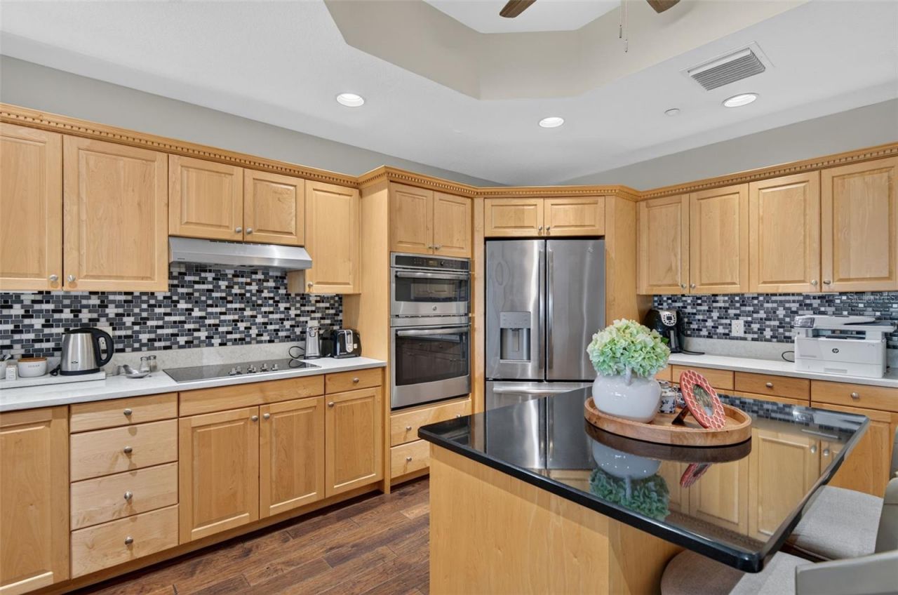 17735 Gulf Boulevard, Unit 306, Redington Shores, FL 33708 Photo