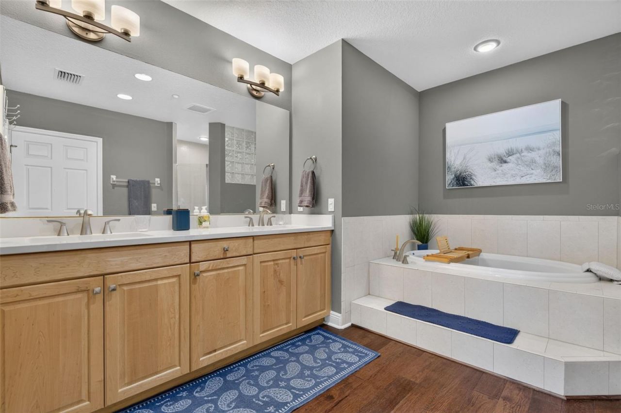 17735 Gulf Boulevard, Unit 306, Redington Shores, FL 33708 Photo