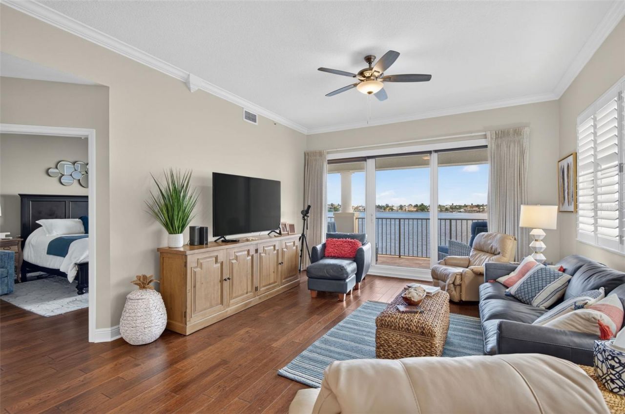 17735 Gulf Boulevard, Unit 306, Redington Shores, FL 33708 Photo