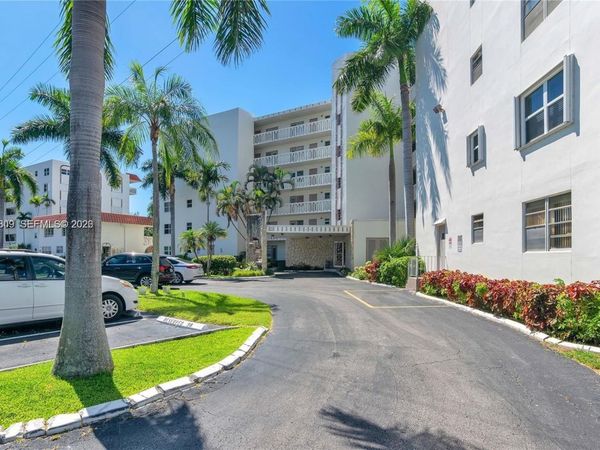 3181 S Ocean Dr, Unit 108, Hallandale Beach, FL 33009
