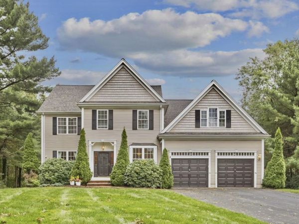 3 Trappers Path, Lakeville, MA 02347