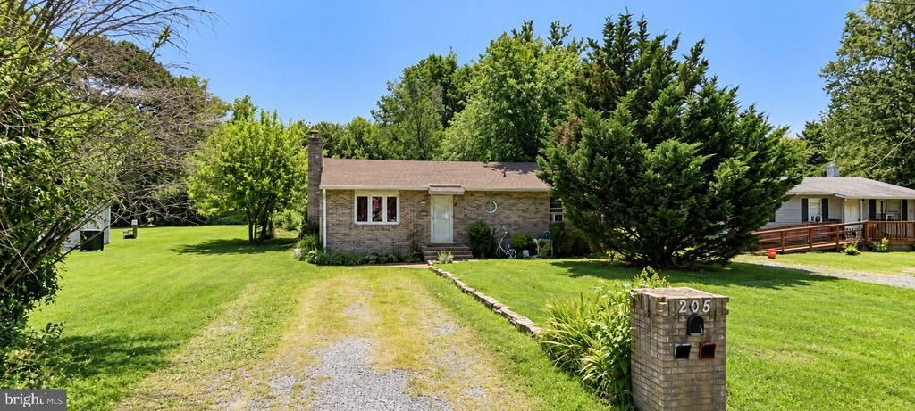 205 DOMINION LANE, CHESTER, MD 21619