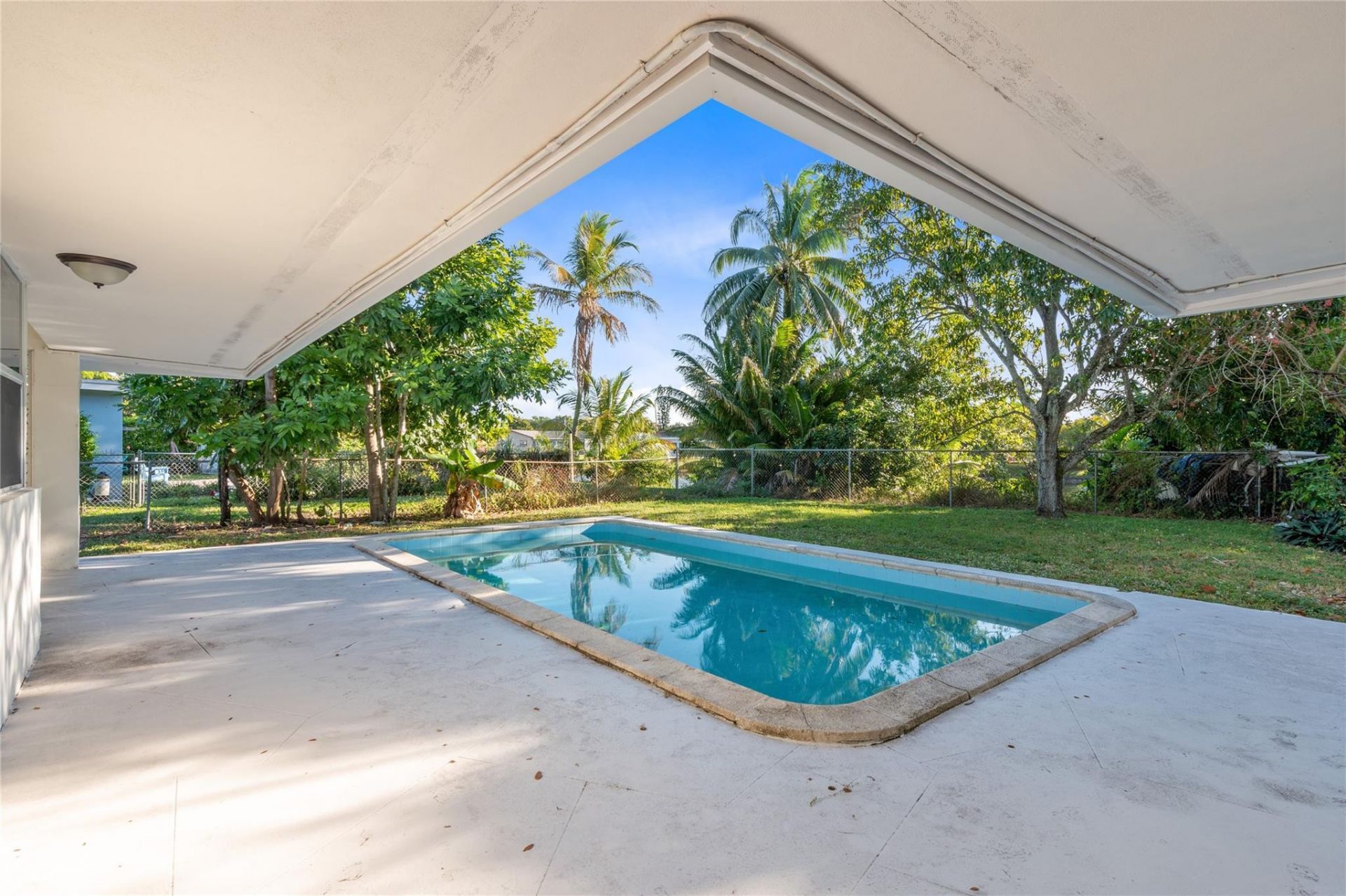 2208 NW 63rd Avenue, Sunrise, FL 33313 Photo