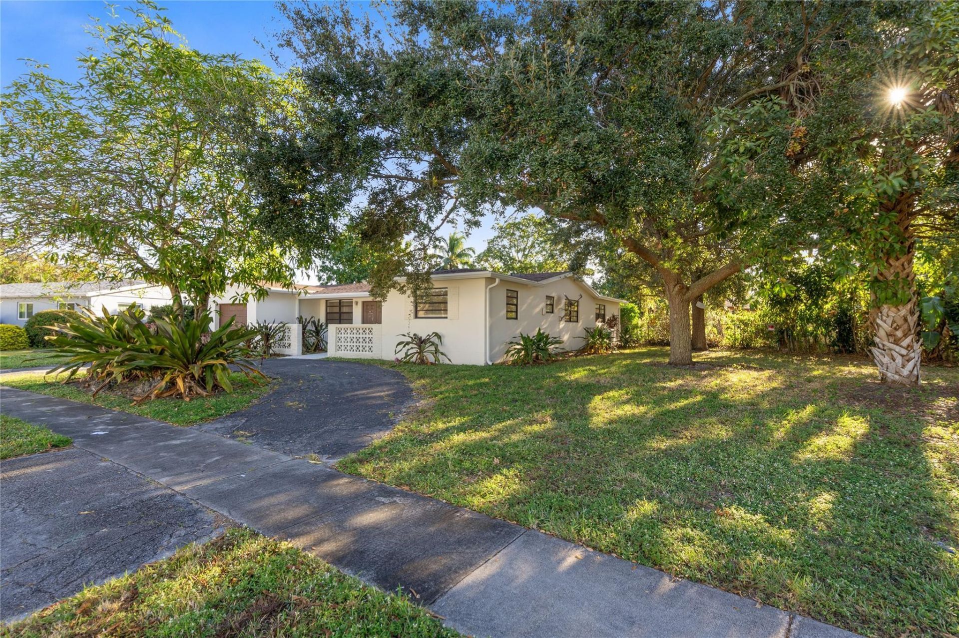 2208 NW 63rd Avenue, Sunrise, FL 33313 Photo