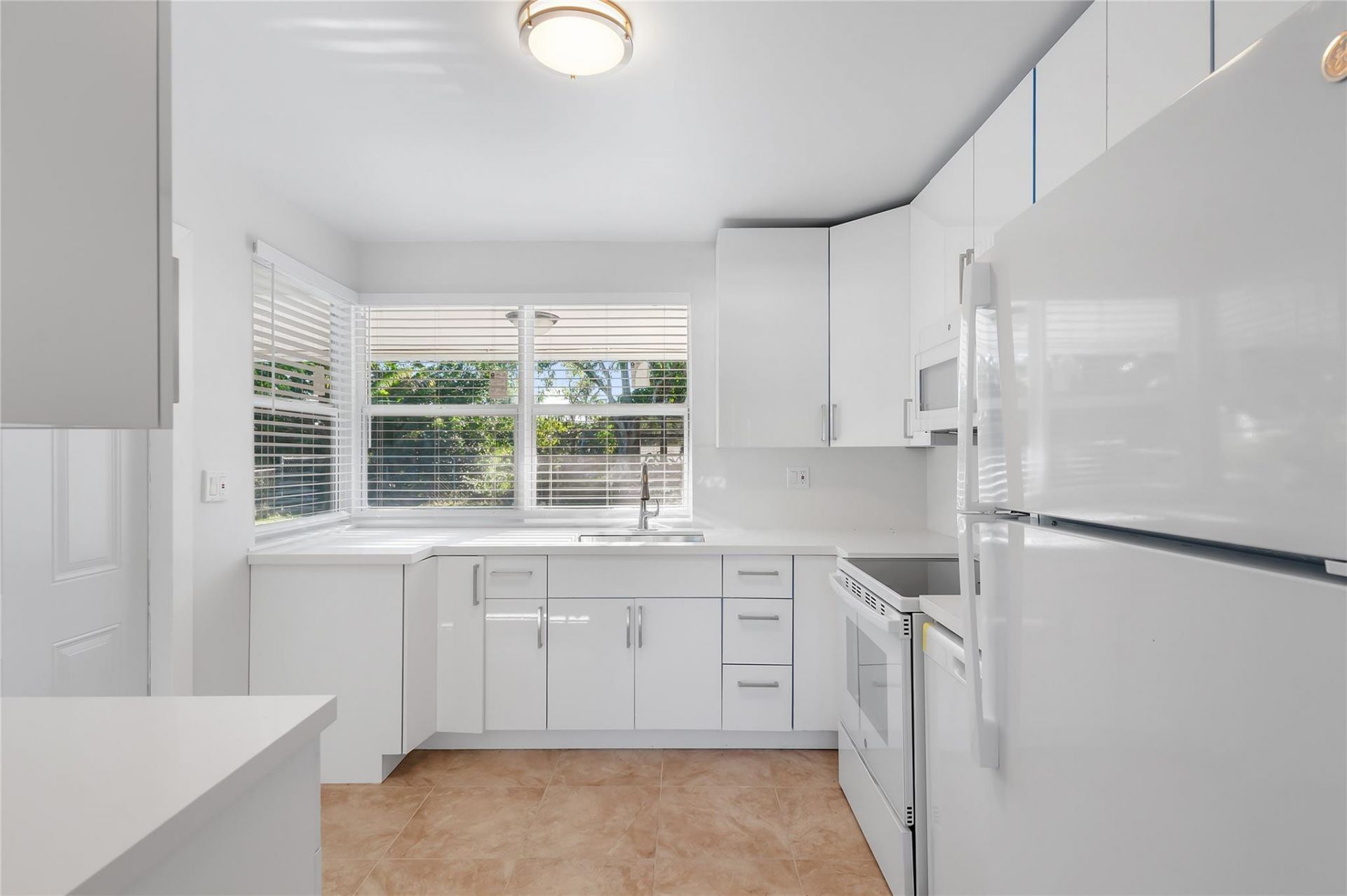 2208 NW 63rd Avenue, Sunrise, FL 33313 Photo