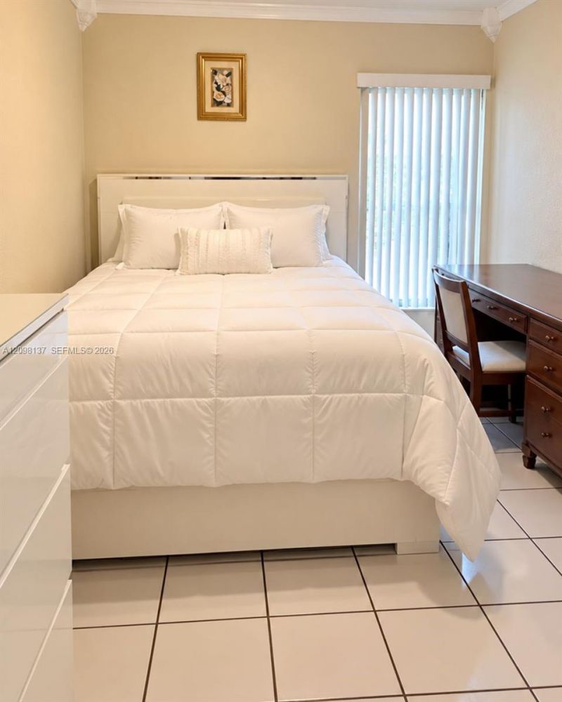 4713 NW 7th St , Unit 204-1, Miami, FL 33126 Photo