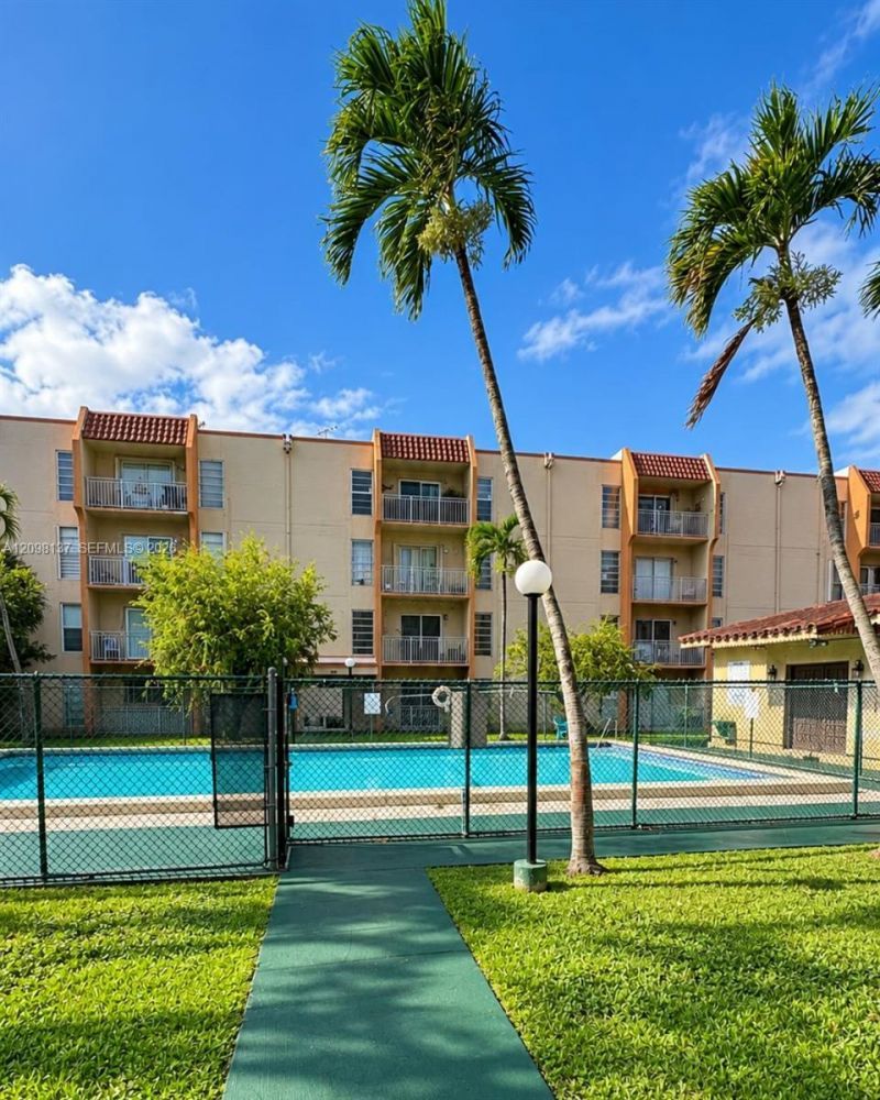 4713 NW 7th St , Unit 204-1, Miami, FL 33126 Photo