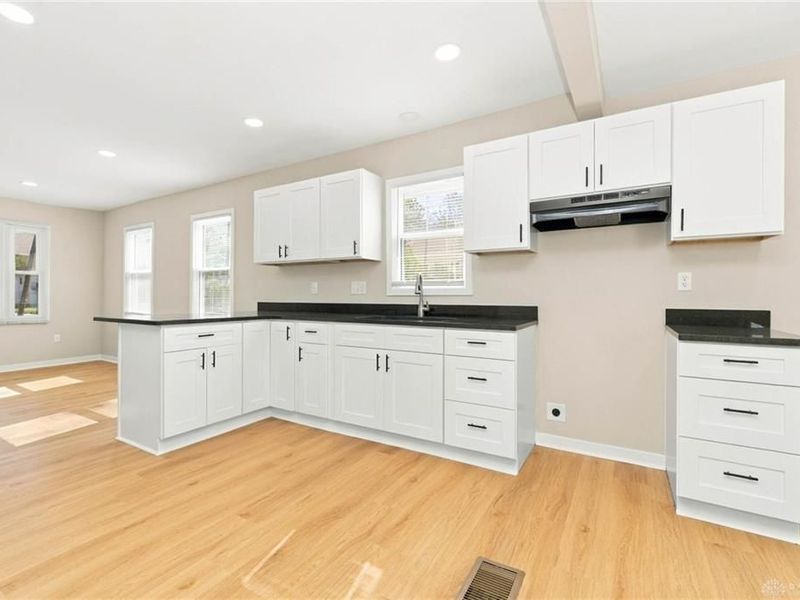 1303 Catalpa Drive, Dayton, OH 45406 Photo 5