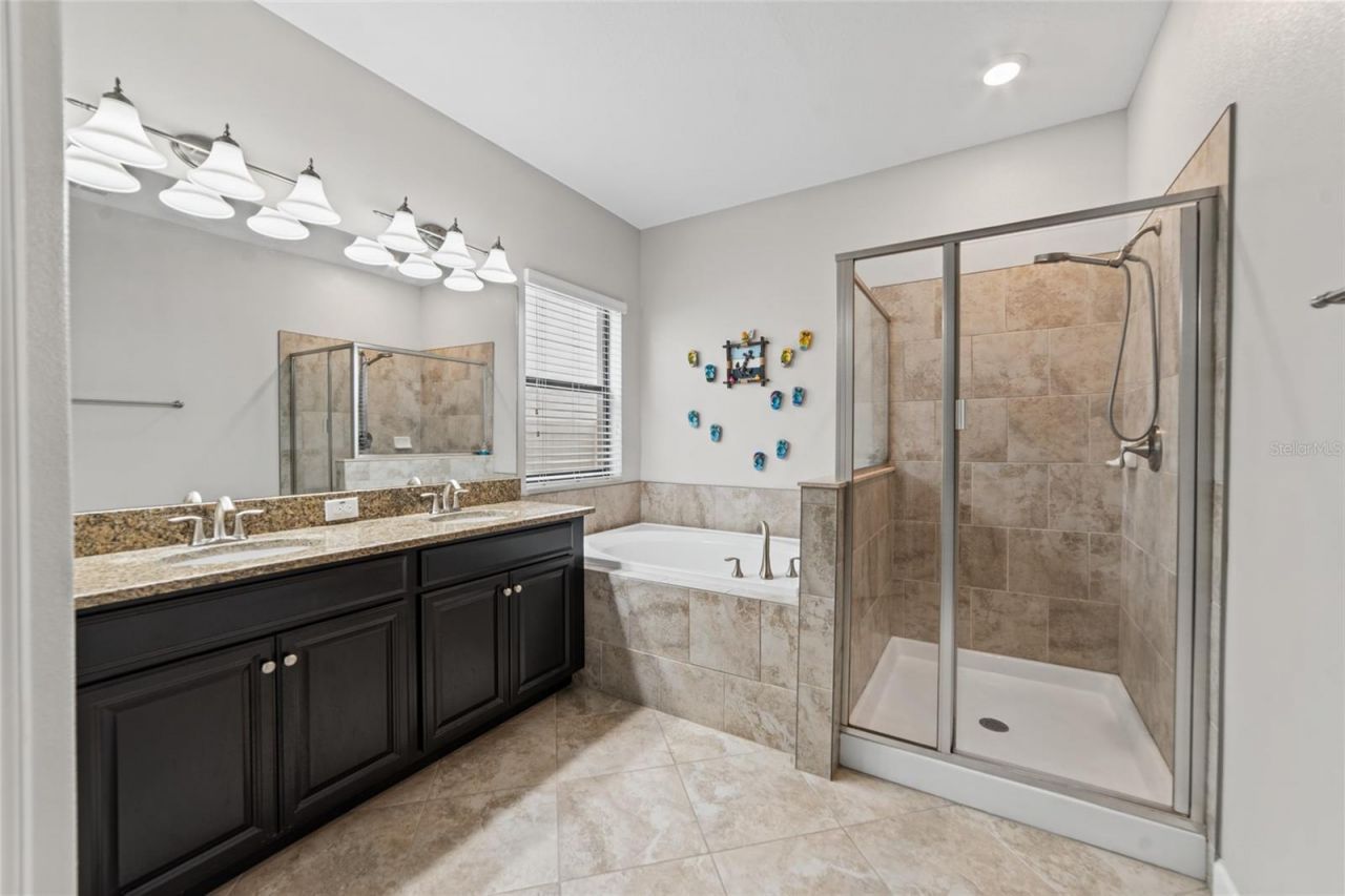 9912 Smarty Jones Drive , Ruskin, FL 33573 Photo