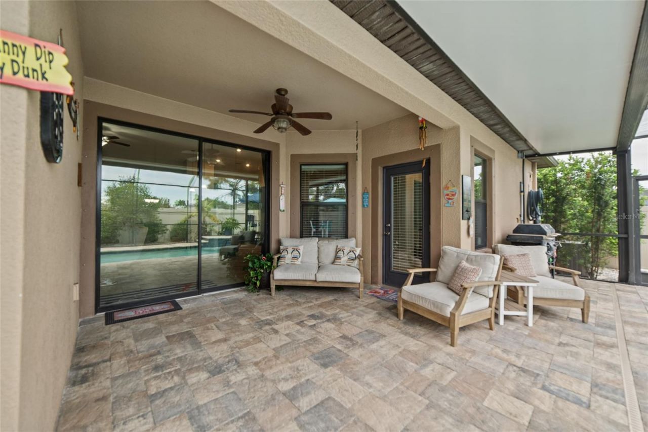 9912 Smarty Jones Drive , Ruskin, FL 33573 Photo