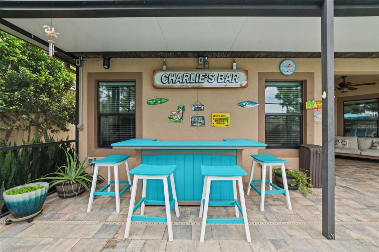 9912 Smarty Jones Drive , Ruskin, FL 33573 Photo