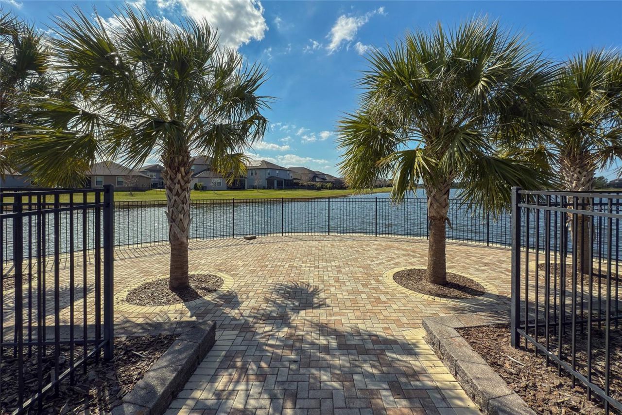 9912 Smarty Jones Drive , Ruskin, FL 33573 Photo