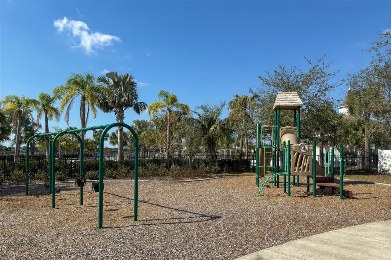 9912 Smarty Jones Drive , Ruskin, FL 33573 Photo
