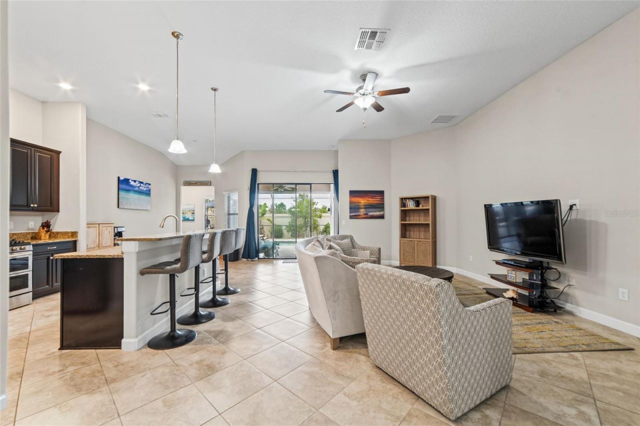 9912 Smarty Jones Drive , Ruskin, FL 33573 Photo