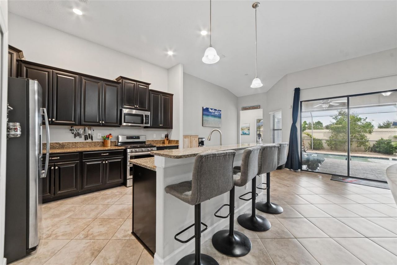 9912 Smarty Jones Drive , Ruskin, FL 33573 Photo