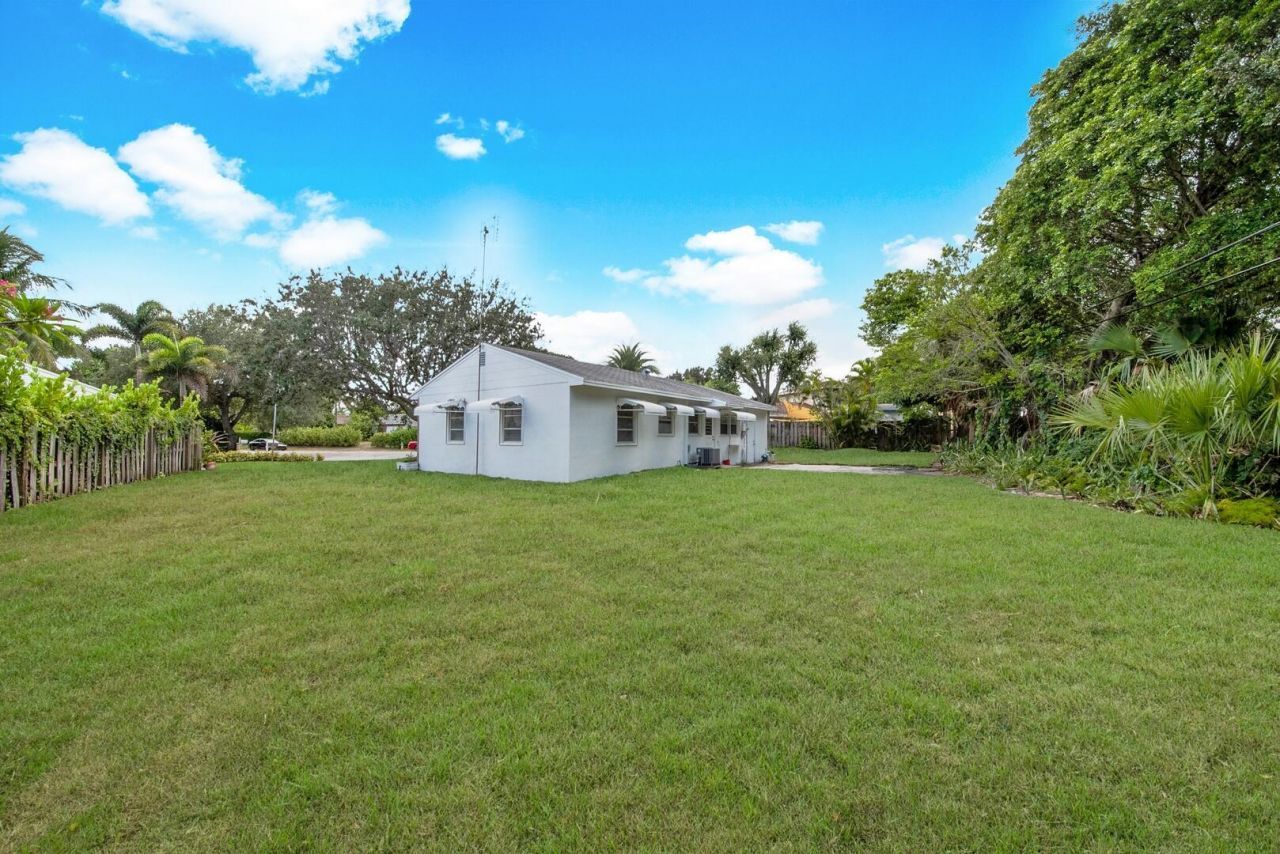 2219 W Pineridge Court, Delray Beach, FL 33444 Photo