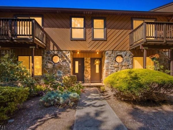 3 Brookside Hts, Wanaque, NJ 07465