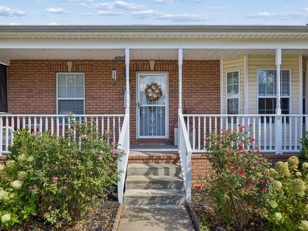 3300 Sunny Slope Dr, Clarksville, TN 37043