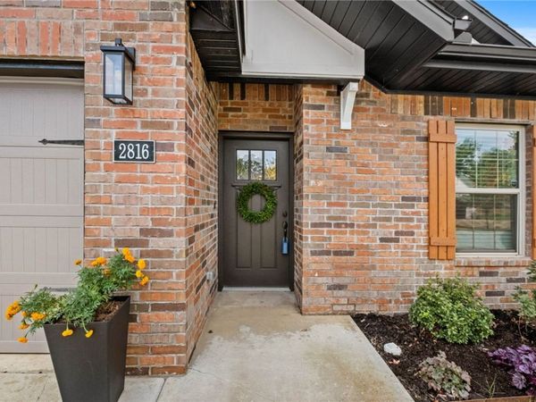 2816 W Persimmon Street , Rogers, AR 72756