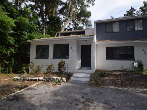 910 SUMTER STREET, LEESBURG, FL 34748