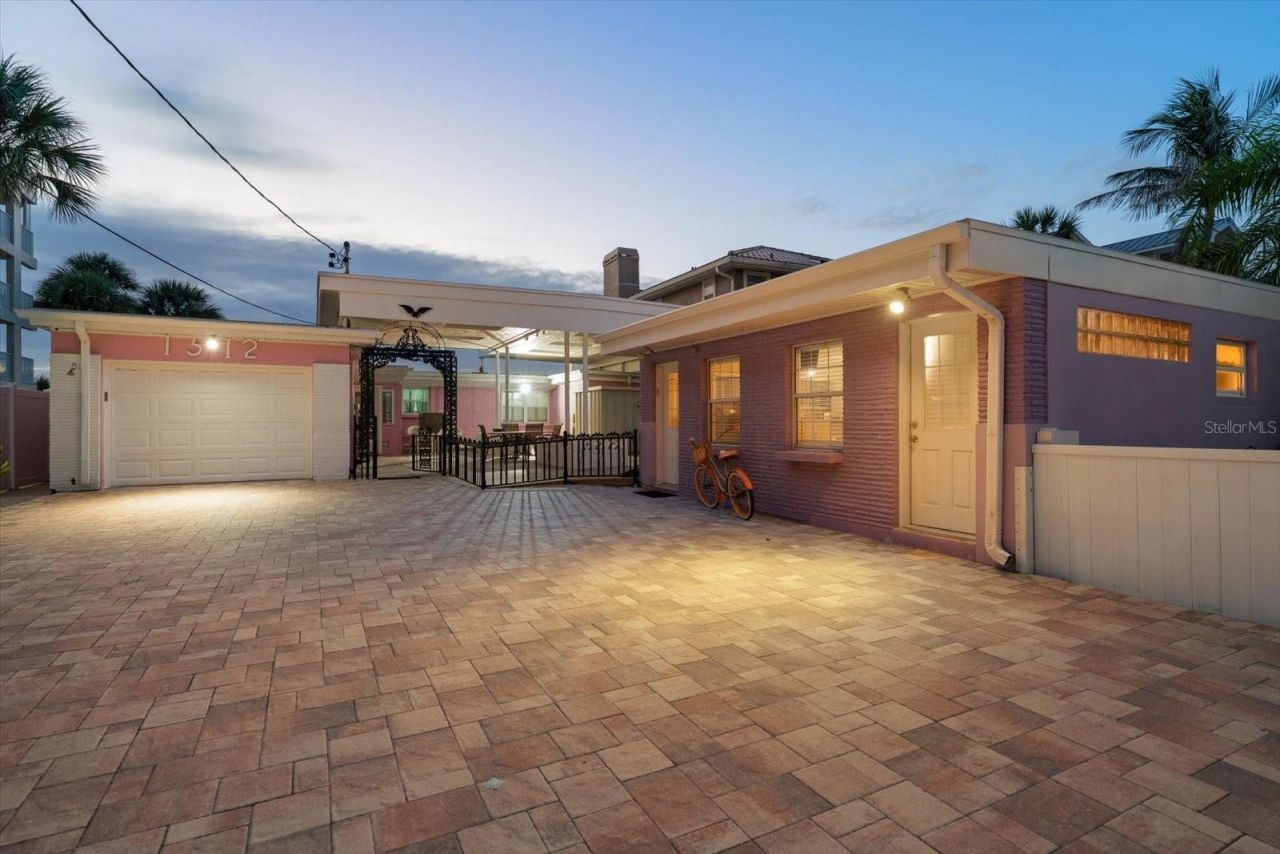 1512 Gulf Boulevard, Indian Rocks Beach, FL 33785 Photo