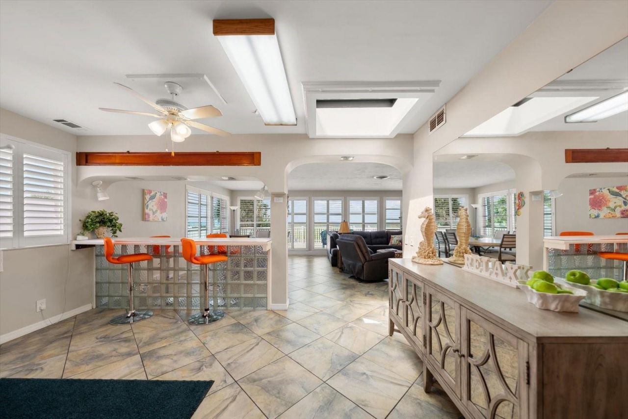1512 Gulf Boulevard, Indian Rocks Beach, FL 33785 Photo