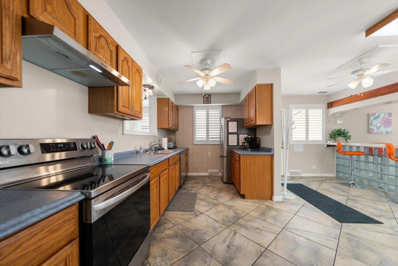 1512 Gulf Boulevard, Indian Rocks Beach, FL 33785 Photo