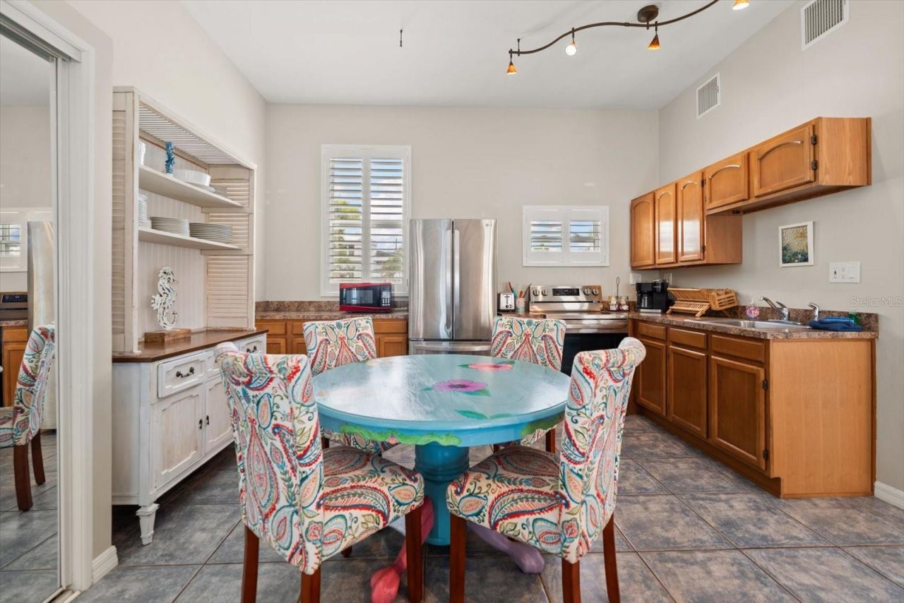 1512 Gulf Boulevard, Indian Rocks Beach, FL 33785 Photo