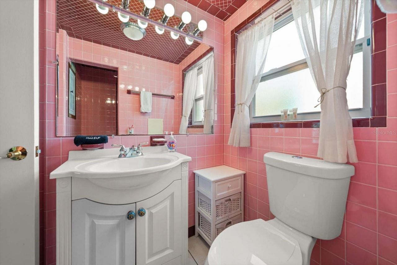 1512 Gulf Boulevard, Indian Rocks Beach, FL 33785 Photo