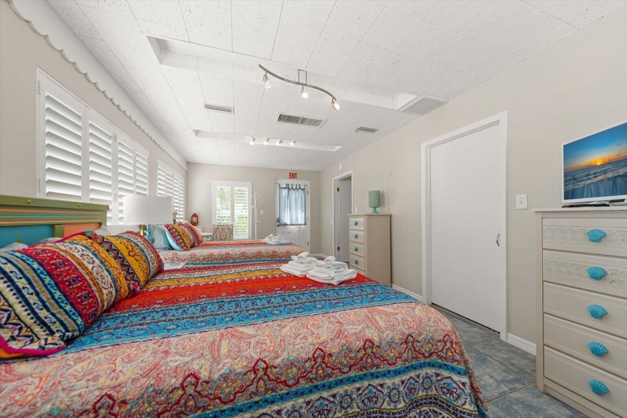 1512 Gulf Boulevard, Indian Rocks Beach, FL 33785 Photo
