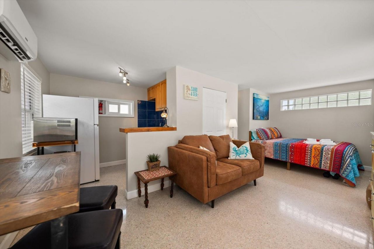 1512 Gulf Boulevard, Indian Rocks Beach, FL 33785 Photo
