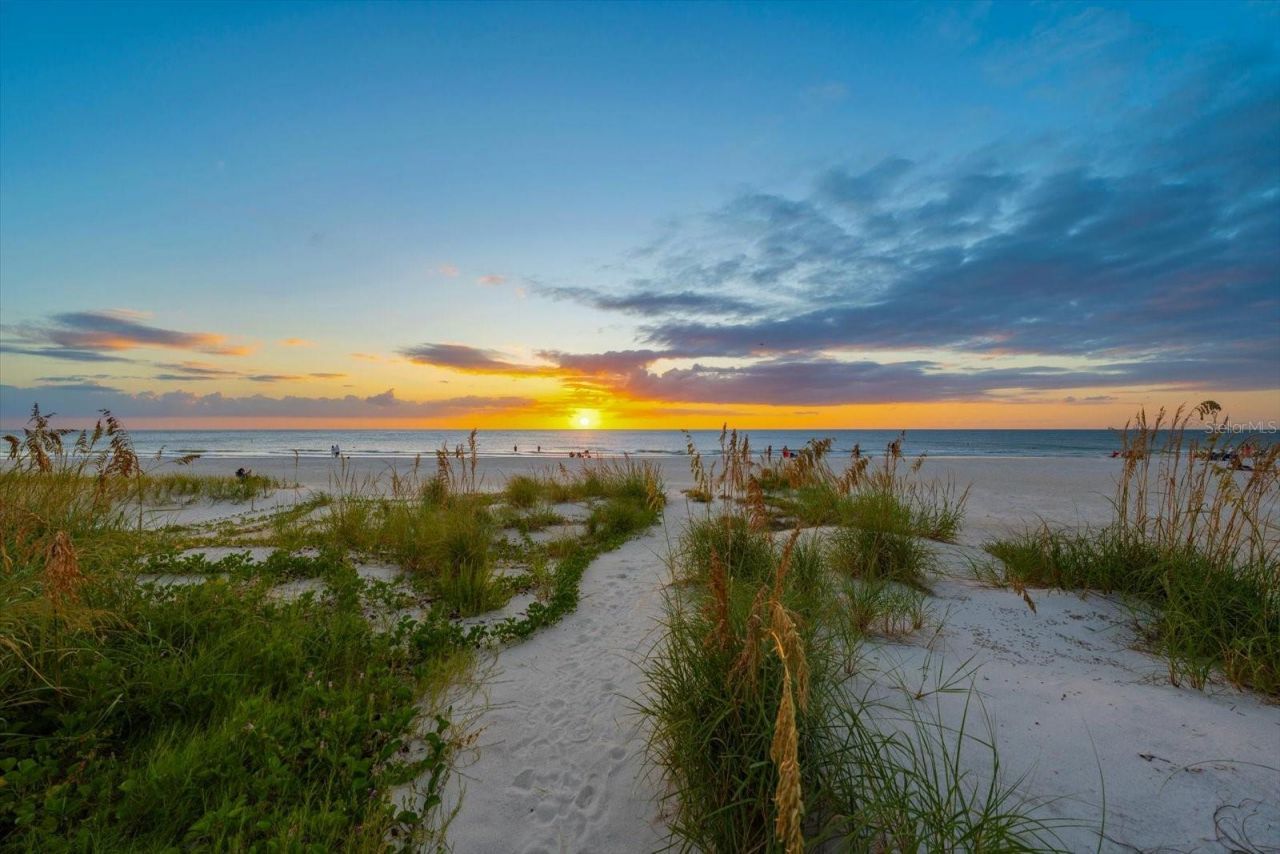 1512 Gulf Boulevard, Indian Rocks Beach, FL 33785 Photo