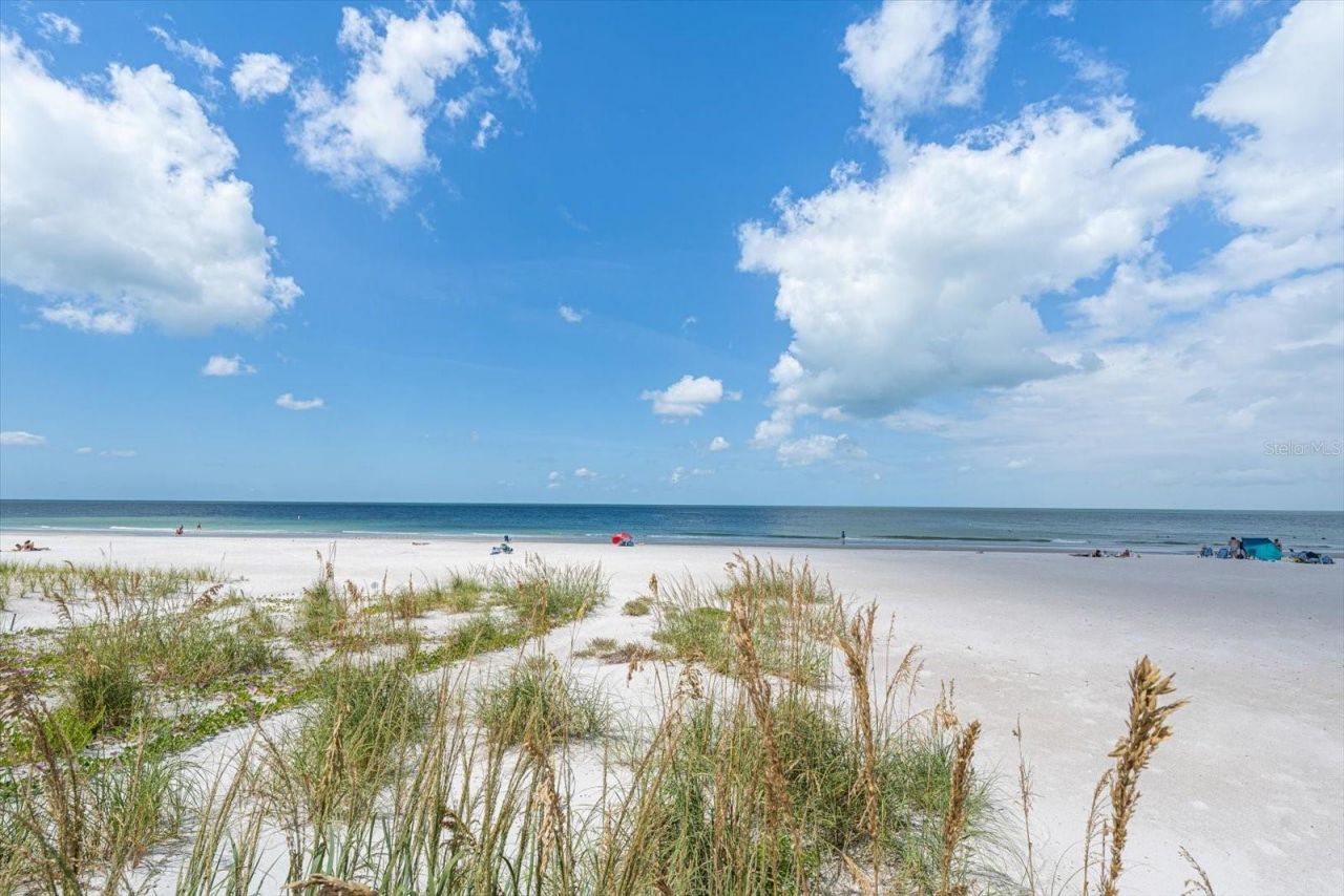 1512 Gulf Boulevard, Indian Rocks Beach, FL 33785 Photo