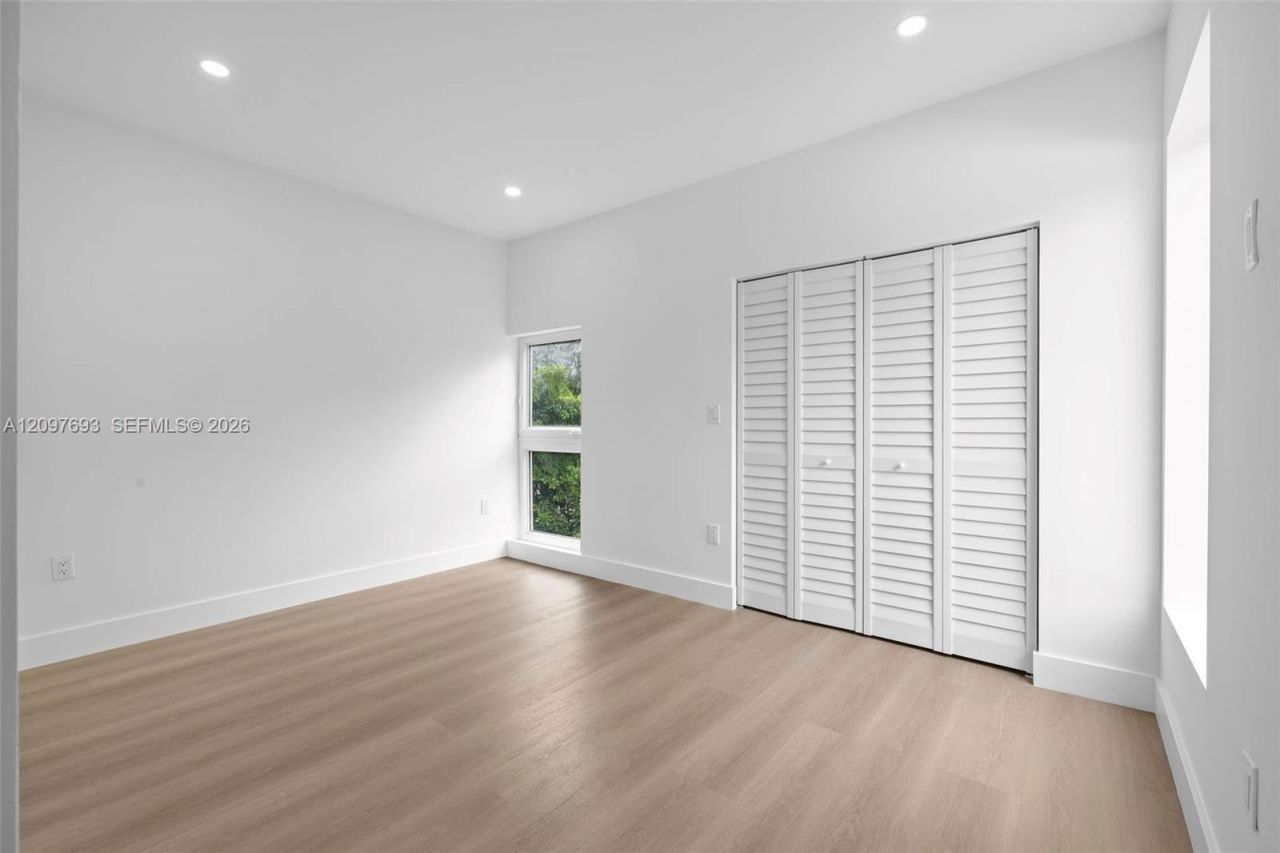 6167 SW 64th St, South Miami, FL 33143 Photo