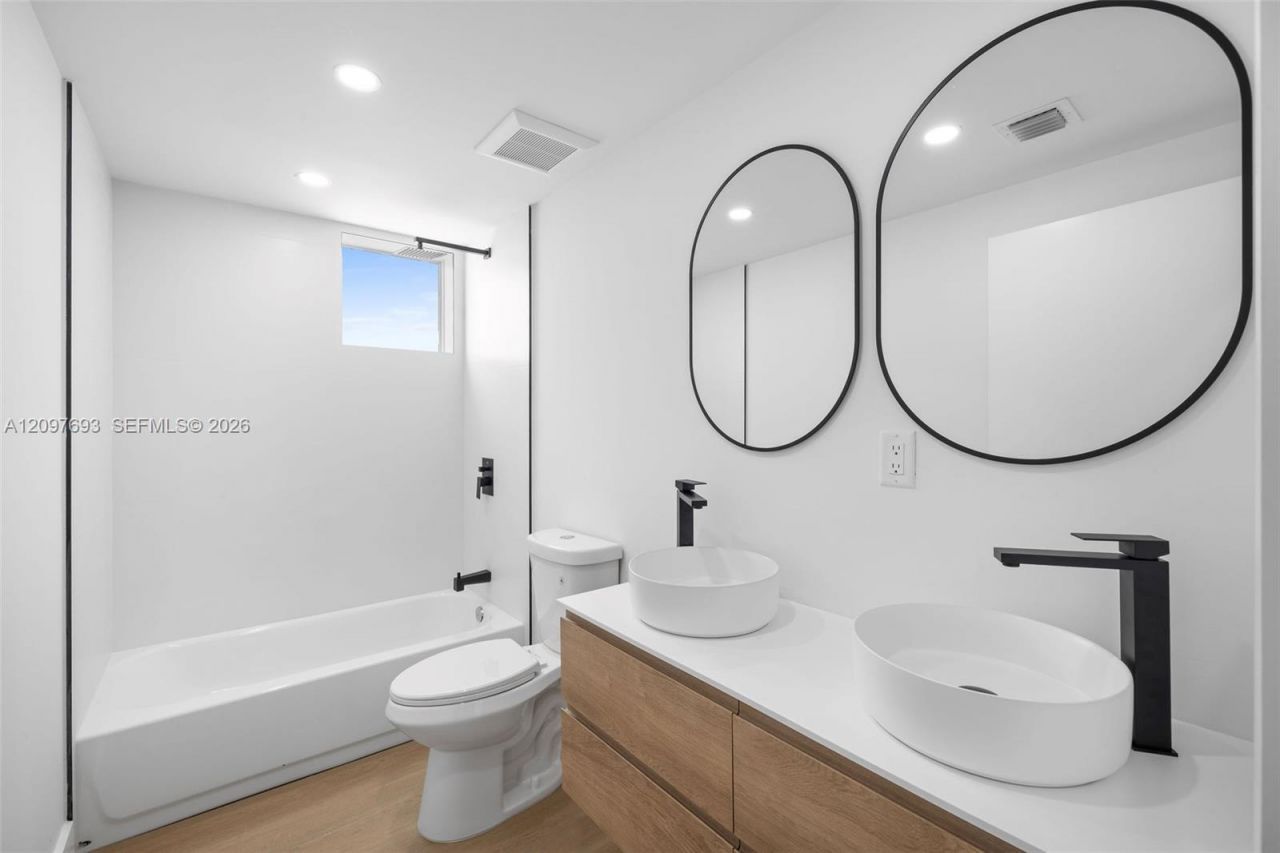 6167 SW 64th St, South Miami, FL 33143 Photo