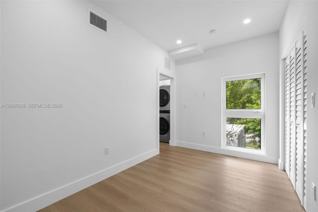 6167 SW 64th St, South Miami, FL 33143 Photo