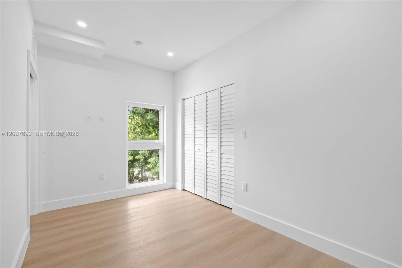 6167 SW 64th St, South Miami, FL 33143 Photo