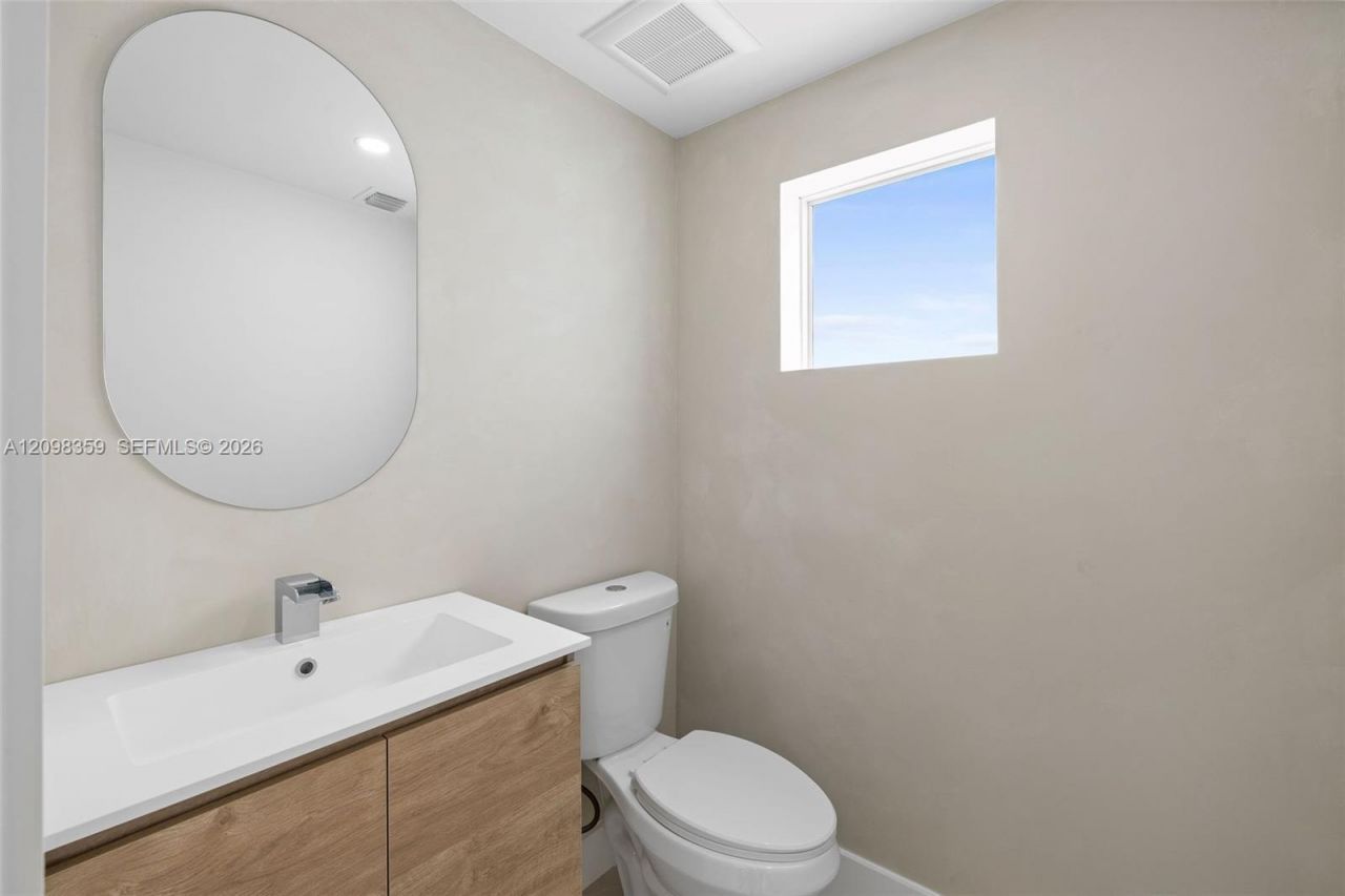 6165 SW 64th St, South Miami, FL 33143 Photo